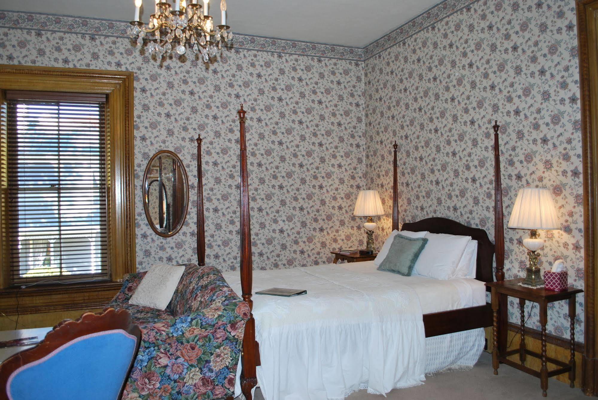 The Cottage At 241 North St. George Bagian luar foto