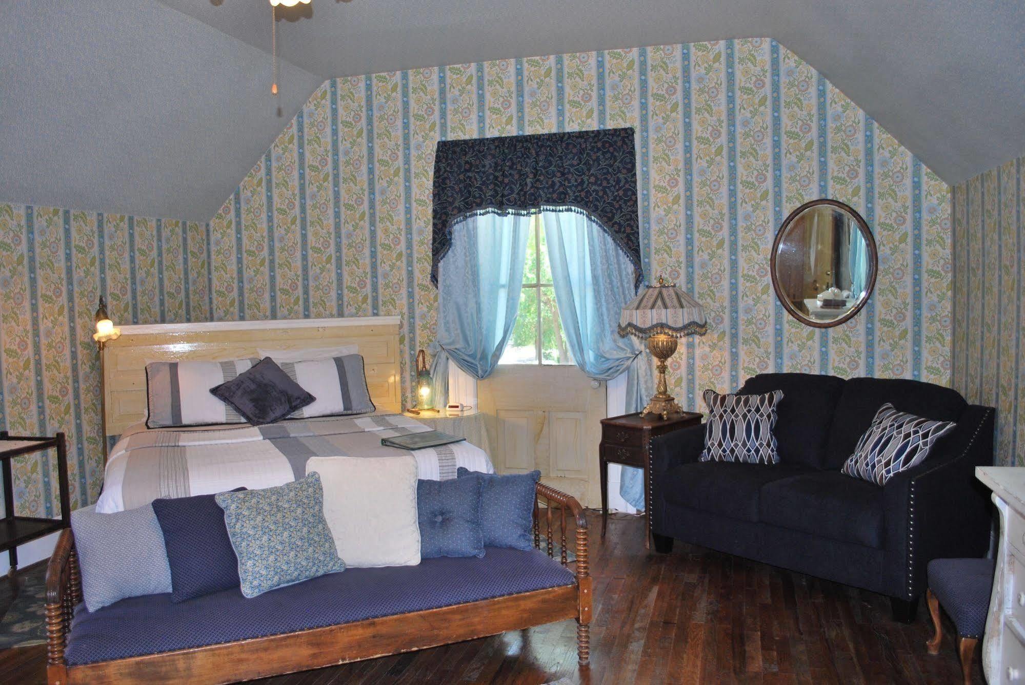 The Cottage At 241 North St. George Bagian luar foto